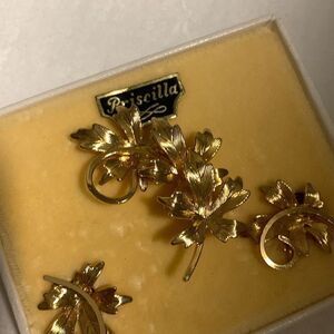 NWT Vintage Pricilla Gold Brooch Pin And‎ Matching Clip Earrings